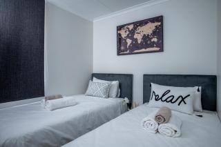 Two-bed Apartment on Big Bay Beach Club,Cape Town - Cape Town - 2