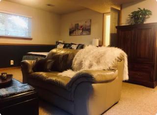 Cozy Garden Level Apartment Studio by Lake Loveland - 4