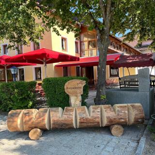 Landgasthof Hotel Zwickl - Deggendorf - 6