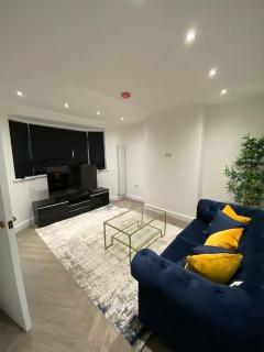 Lux 2 Bedroom Hse, Free Parking, Close to station - Crayford - 8