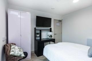 The Icon, Large Group Accommodation - 1 Min From The Square - Nottingham - 3