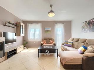 Spacious home with bubble bath and garden - Vodnjan - 5