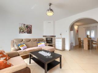 Spacious home with bubble bath and garden - Vodnjan - 3