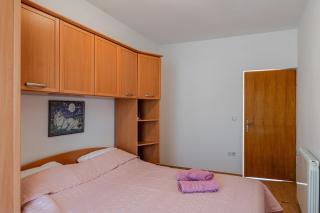 Apartments with parking space Vir - 23588 - 9
