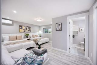 Kirkland Home with 2 Queen Beds - Totem Lake Village - 6