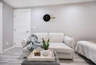 Kirkland Home with 2 Queen Beds - Totem Lake Village - 9