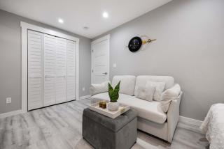 Kirkland Home with 2 Queen Beds - Totem Lake Village - 3