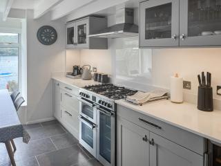 Crew Quarters - Fowey - 2
