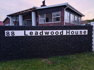 88 Leadwood House of Hearts - 0