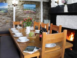 Rhiw Farmhouse - Llangelynin - 6