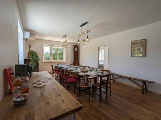Maison spacieuse avec piscine privée, climatisation, Wi-Fi, animaux acceptés et parking - FR-1-653-268 - Montbron - 2