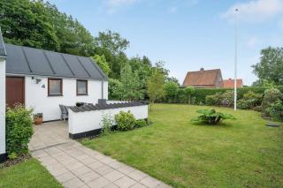 Lille hus nær by og hav - Juelsminde - 1