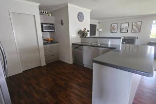 Coastal Family Paradise - Pets Ok - Papamoa - 4