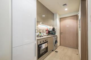 Sleek Studio Apartment in Azizi Riviera 47, Al Merkadh by Deluxe Holiday Homes - Dubai - 3