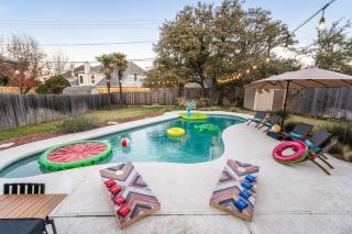 5bd 3 ba ATX Pool Hot Tub Theater Arcade - Austin - 2