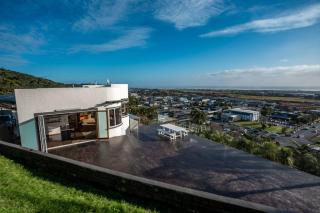 Hilltop Escape - Spa & Views - Greymouth - 3