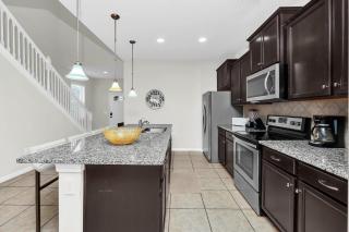 Last Minute Disney Getaway! Private Pool, Hot Tub & Games Room. Book Now! #39924 - Kissimmee - 3