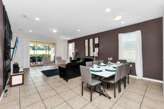 Last Minute Disney Getaway! Private Pool, Hot Tub & Games Room. Book Now! #39924 - Kissimmee - 1