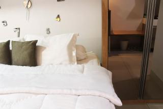7 min to ICE 1BR with Wifi, Netflix, AC, Kitchen, TV, Swimming Pool, Gym, Free Parking - Dadap - 4