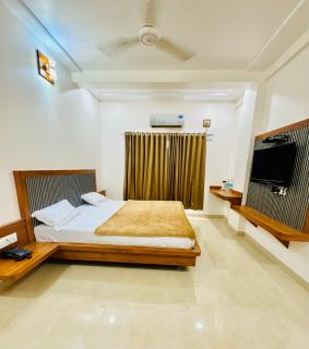 Hotel Sai RBN - Shirdi - 2