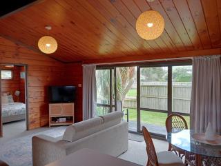 Cosy Inn Central Rotorua 2BR House & Studio - Rotorua - 9