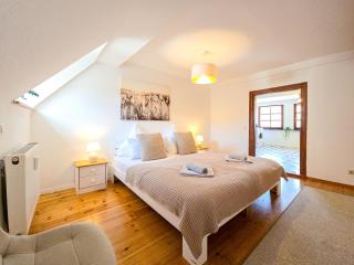 ROMANTIC-Apartment - Altbauflair mit Dachterrasse & Waldblick, Maisonette, 80m2 - Annweiler am Trifels - 8