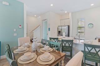 Last Minute Disney Getaway! Private Pool, Hot Tub & Games Room. Book Now! #99361 - Orlando - 1