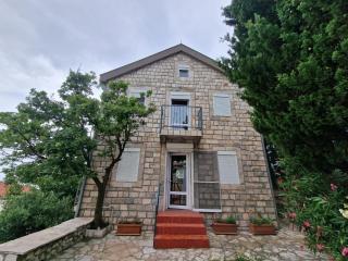 Cliff House - Budua - 0