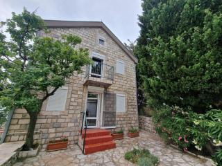 Cliff House - Budua - 6