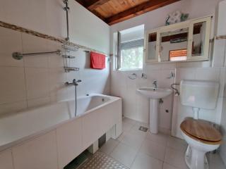 Cliff House - Budua - 4