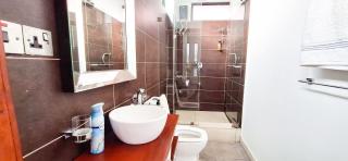 Beaufort Cozy Luxury Hideout with Restaurant, FREE Swimming pool & Gym, 10 mins from Airport - Accra - 3