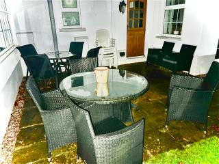 Family & friends get together birthday hot tub - Porthcawl - 2