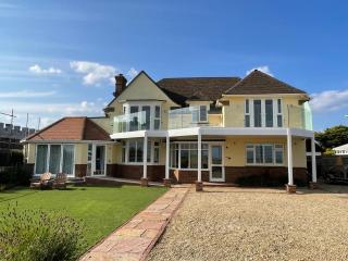 Barton on Sea self contained, stunning sea views - 5