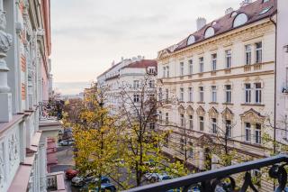 Blueground Vinohrady balcony luxury area PRG-32 - Prague - 5