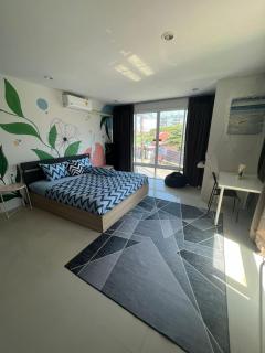The CHU cafe / guesthouse - Nai Harn Beach - 3