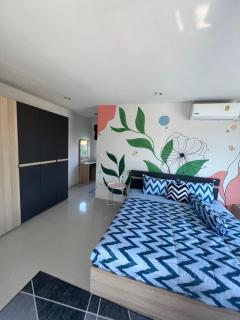 The CHU cafe / guesthouse - Nai Harn Beach - 5