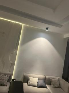 Bytup 2bedroom Apt in lekki,24hrs light, Wifi ,fully serviced apartment , water heater smart tv - 5