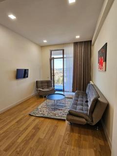 Cozy Apartment at tsereteli ave new - Tbilisi - 4