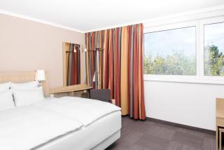 DORMERO Hotel Zürich Airport - 9