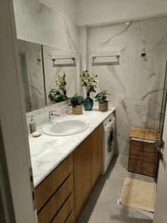 Elegant Renovated 3-bedroom appartment in Maroussi - Atene - 2