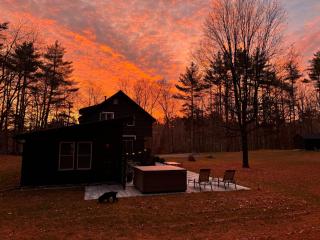 Beautiful Charming Cottage 4 min from Woodstock - 2