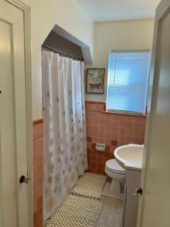 Cozy Apartment 6 miles from Downtown, Cincinnati - 6