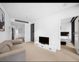Fabulous Room for rent - 9