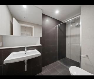 Fabulous Room for rent - 6