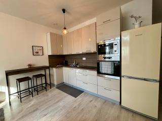 New, sunny, terrace, grill, parking! - Bratislava - 8