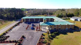 Executive Inn Opp - 7