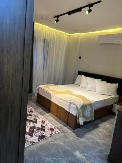 luxury apartment in sun capital شقه فندقيه بكمبوند صن كابيتال حدائق اكتوبر - ‘Ezbet `Abd el-Ḥamîd - 8