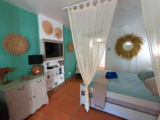 Ti Kaz Bambou, Anse des Rochers - 5