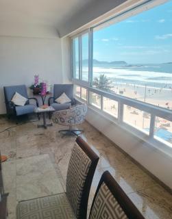 Apto Frente Mar Pé na Areia 8 Hóspedes 2 vagas - 8
