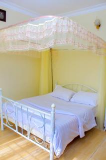 POPPI HOUSE 3 bedroom - Kampala - 3